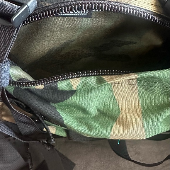 Camouflage Tactical Men's Bag - Picture 6 of 7